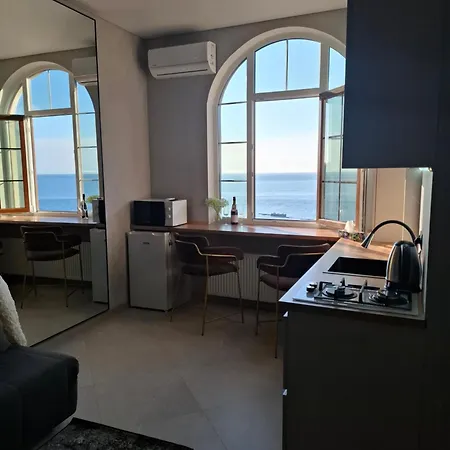 жк авіньонь апартамети з видом на море Apartment *